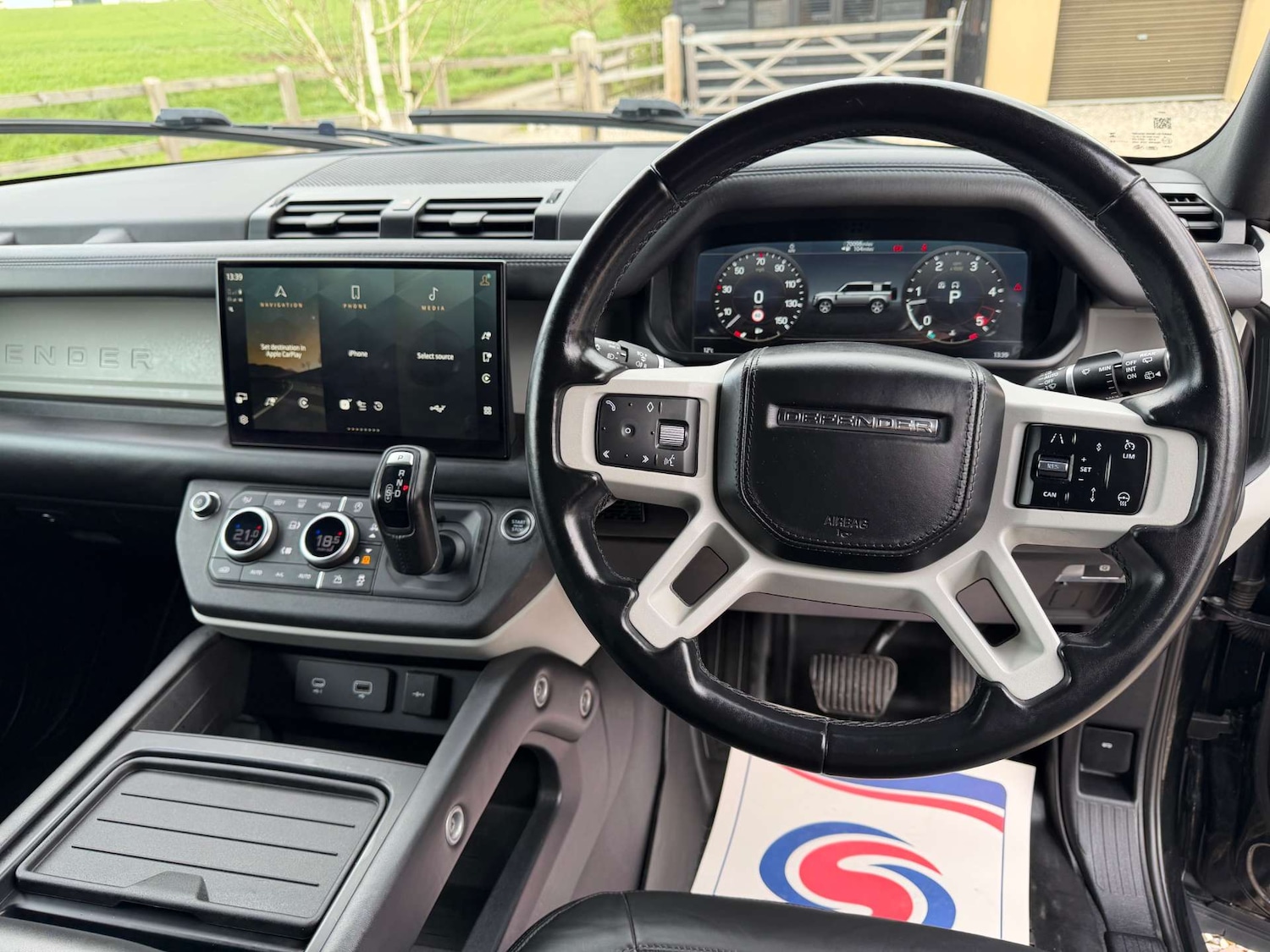 Used Land Rover Defender 2022 for sale - 78213091: Photo 23