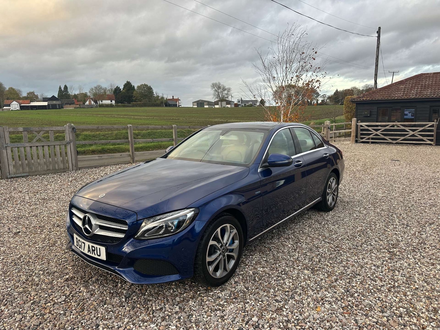 Used Mercedes-Benz C Class 2017 for sale - 76453808: Photo 2