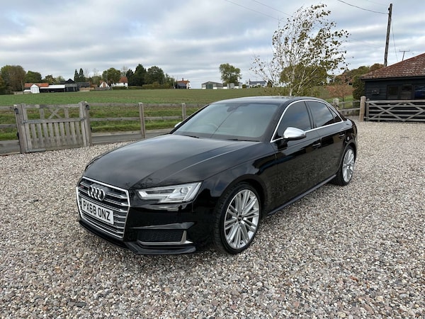 Used Audi A4 2018 for sale - 76222991: Photo 2