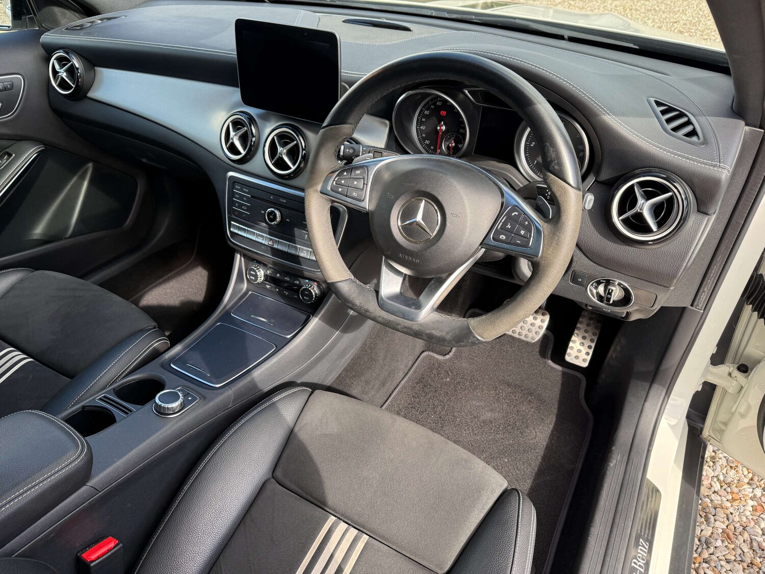 Used Mercedes-Benz GLA 2017 for sale - 76027742: Photo 21