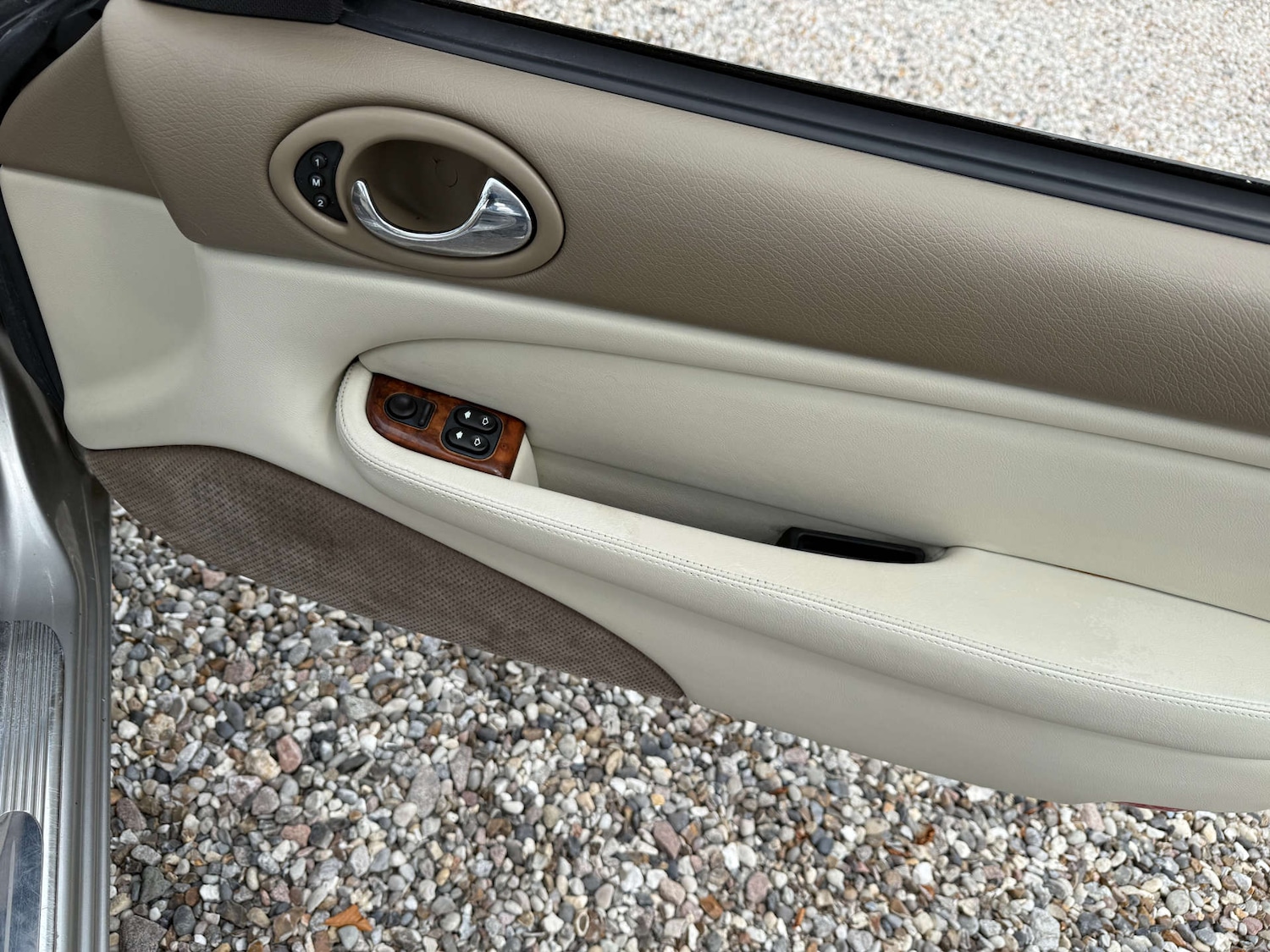 Used Jaguar XKR 1999 for sale - 78111309: Photo 19