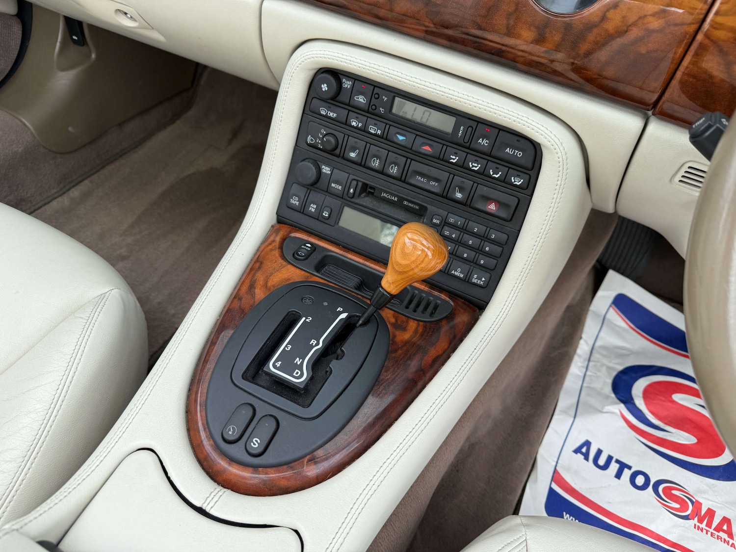 Used Jaguar XKR 1999 for sale - 78111309: Photo 21