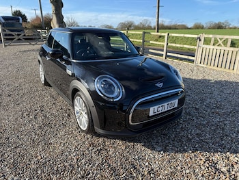 Used MINI Hatch 2021 for sale - 77312201: Photo