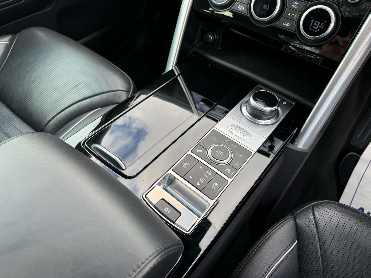 Used Land Rover Discovery 2020 for sale - 76007336: Photo 22