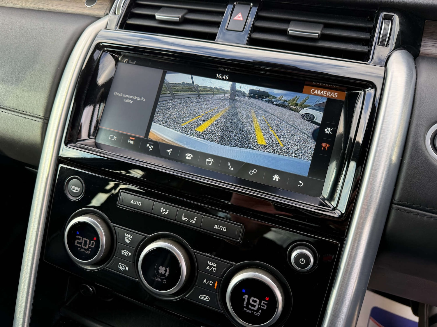 Used Land Rover Discovery 2020 for sale - 76007336: Photo 24