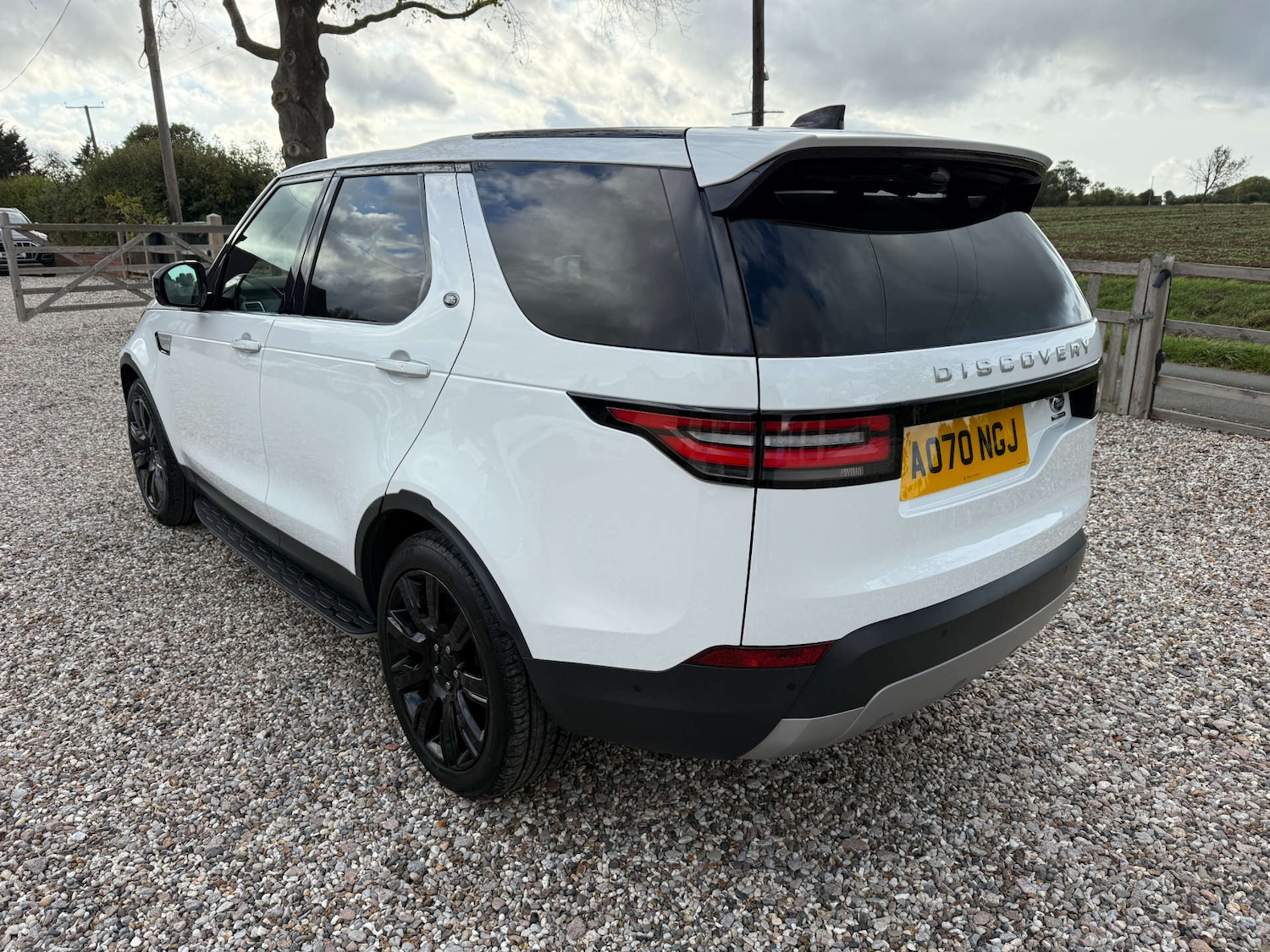 Used Land Rover Discovery 2020 for sale - 76007336: Photo 3