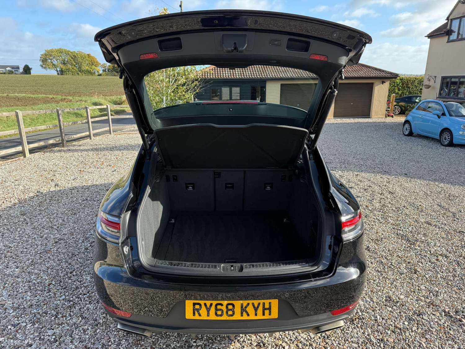 Used Porsche Macan 2019 for sale - 76602041: Photo 12