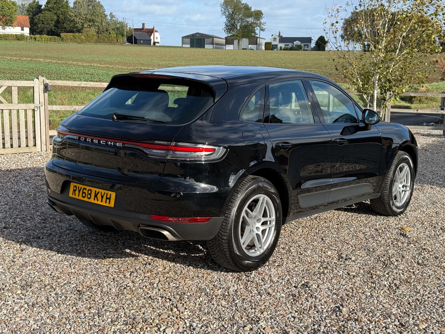 Used Porsche Macan 2019 for sale - 76602041: Photo 4