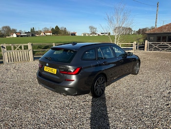 Used BMW 3 Series 2021 for sale - 76940189: Photo