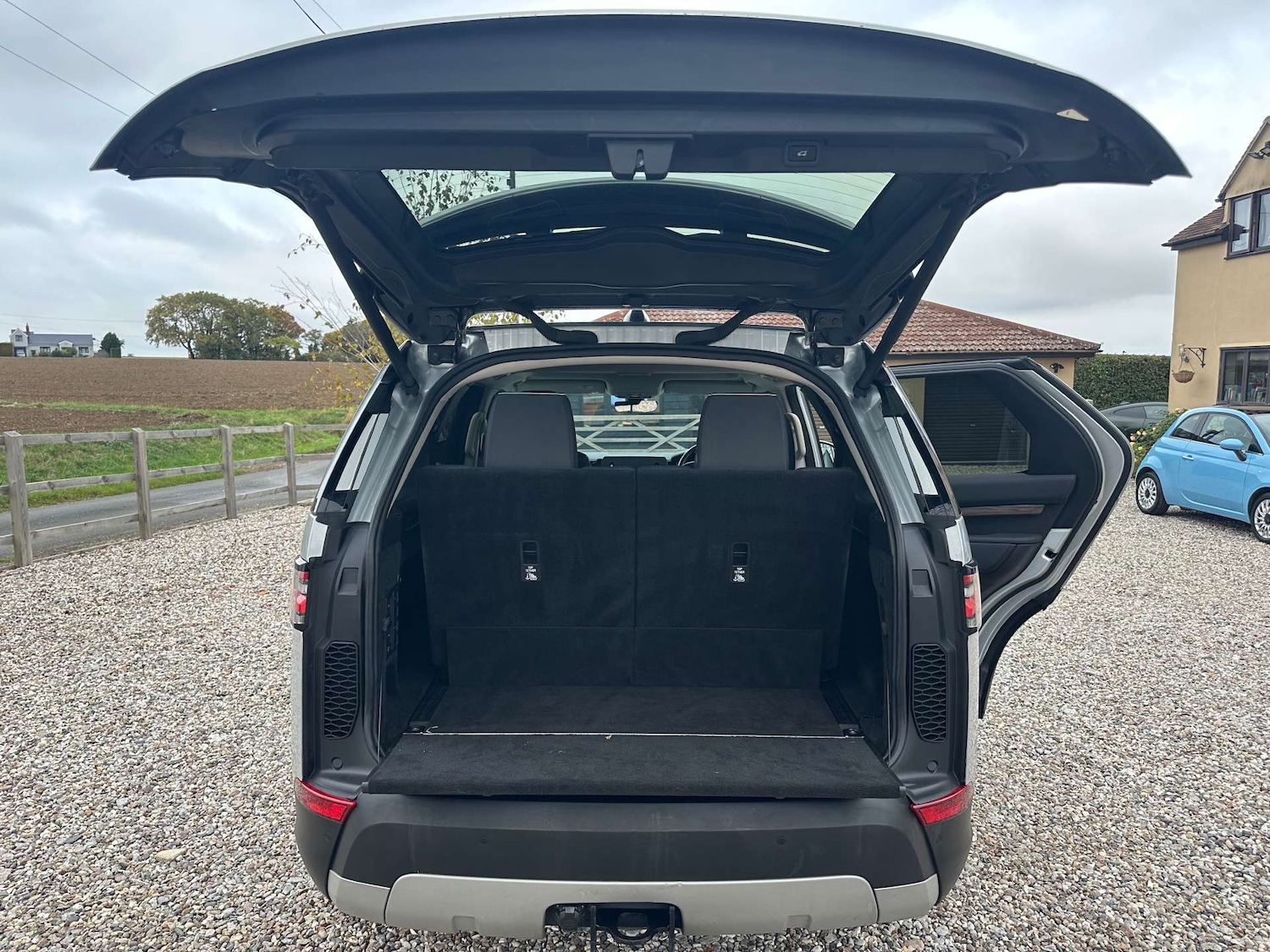 Used Land Rover Discovery 2019 for sale - 76726100: Photo 10