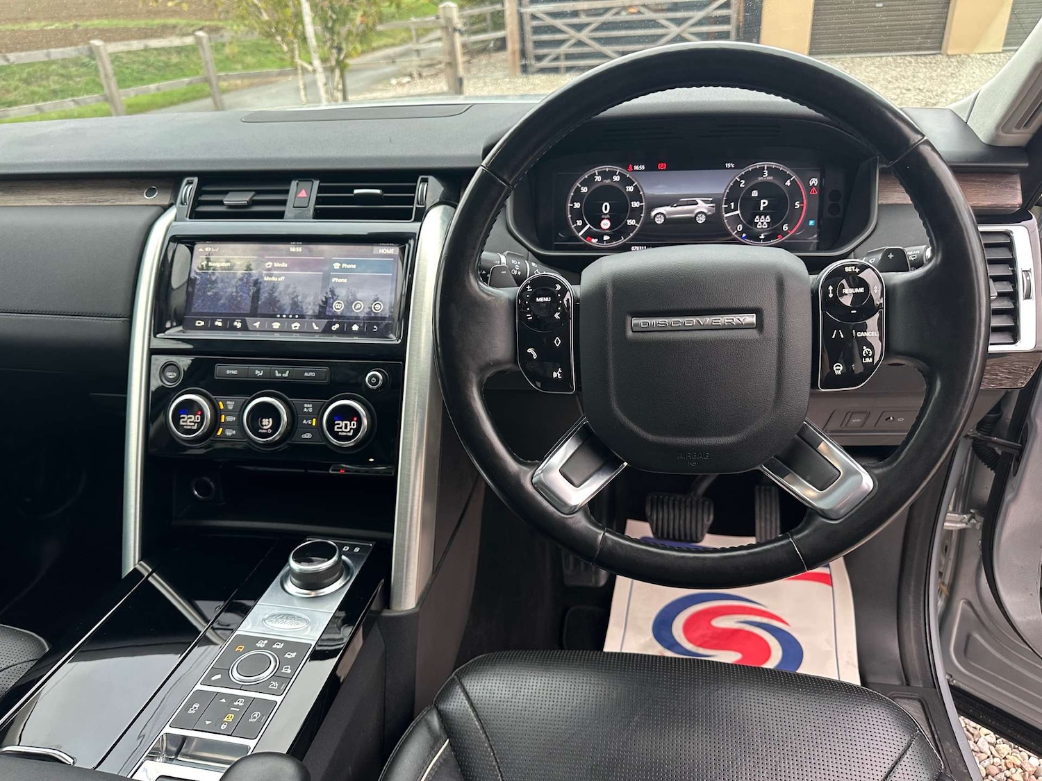 Used Land Rover Discovery 2019 for sale - 76726100: Photo 22