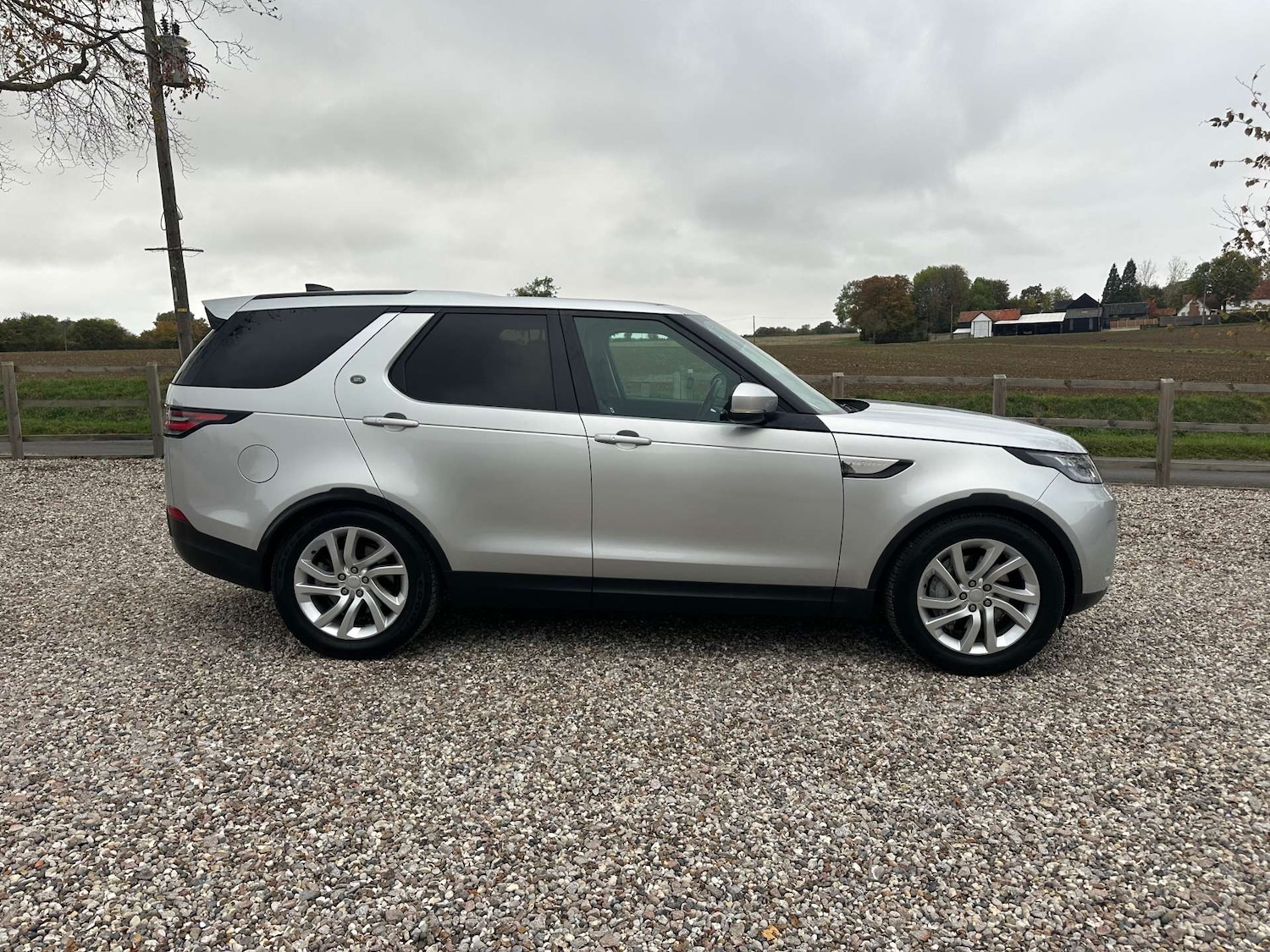 Used Land Rover Discovery 2019 for sale - 76726100: Photo 6