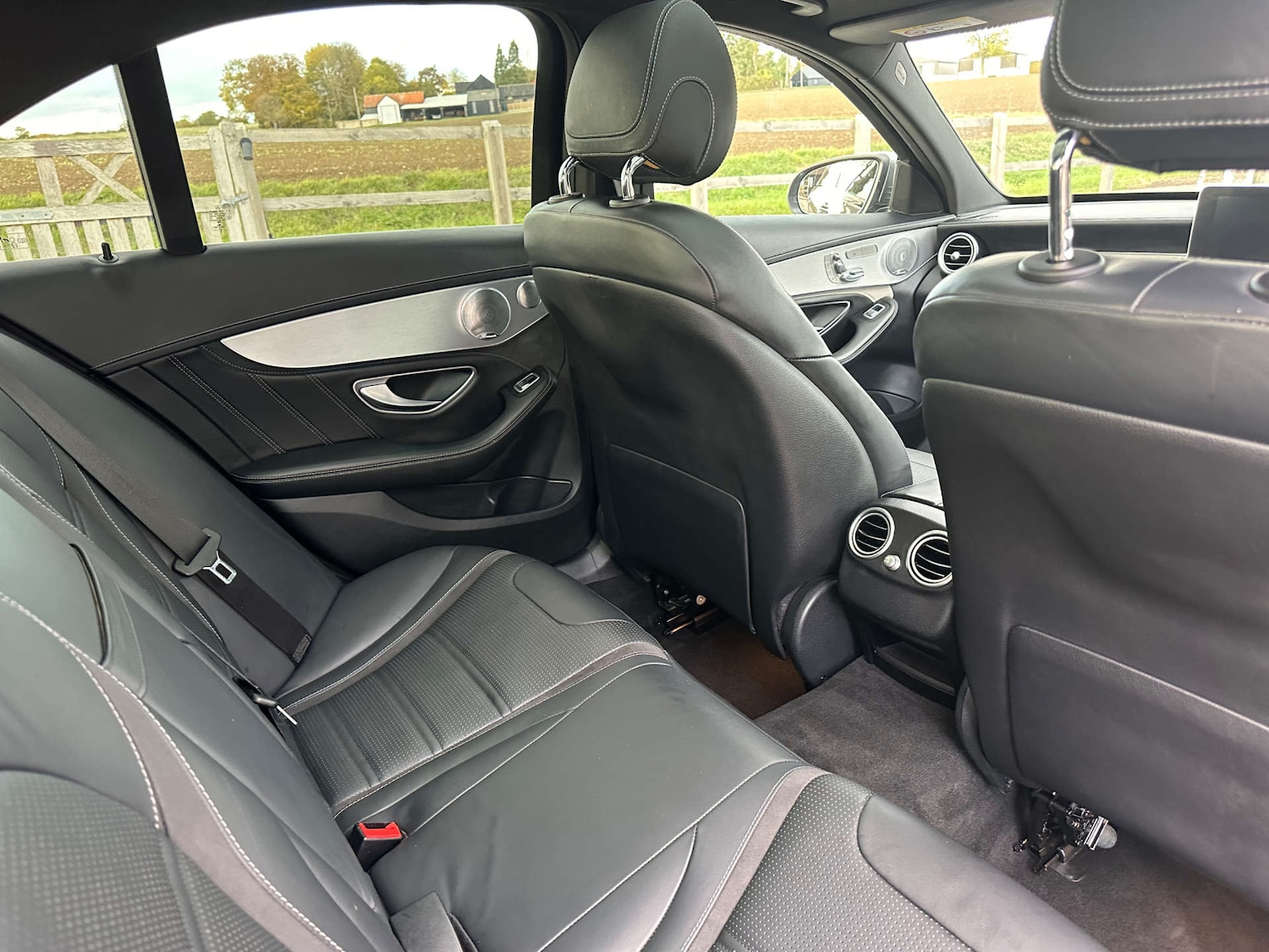 Used Mercedes-Benz C Class 2018 for sale - 76345042: Photo 15