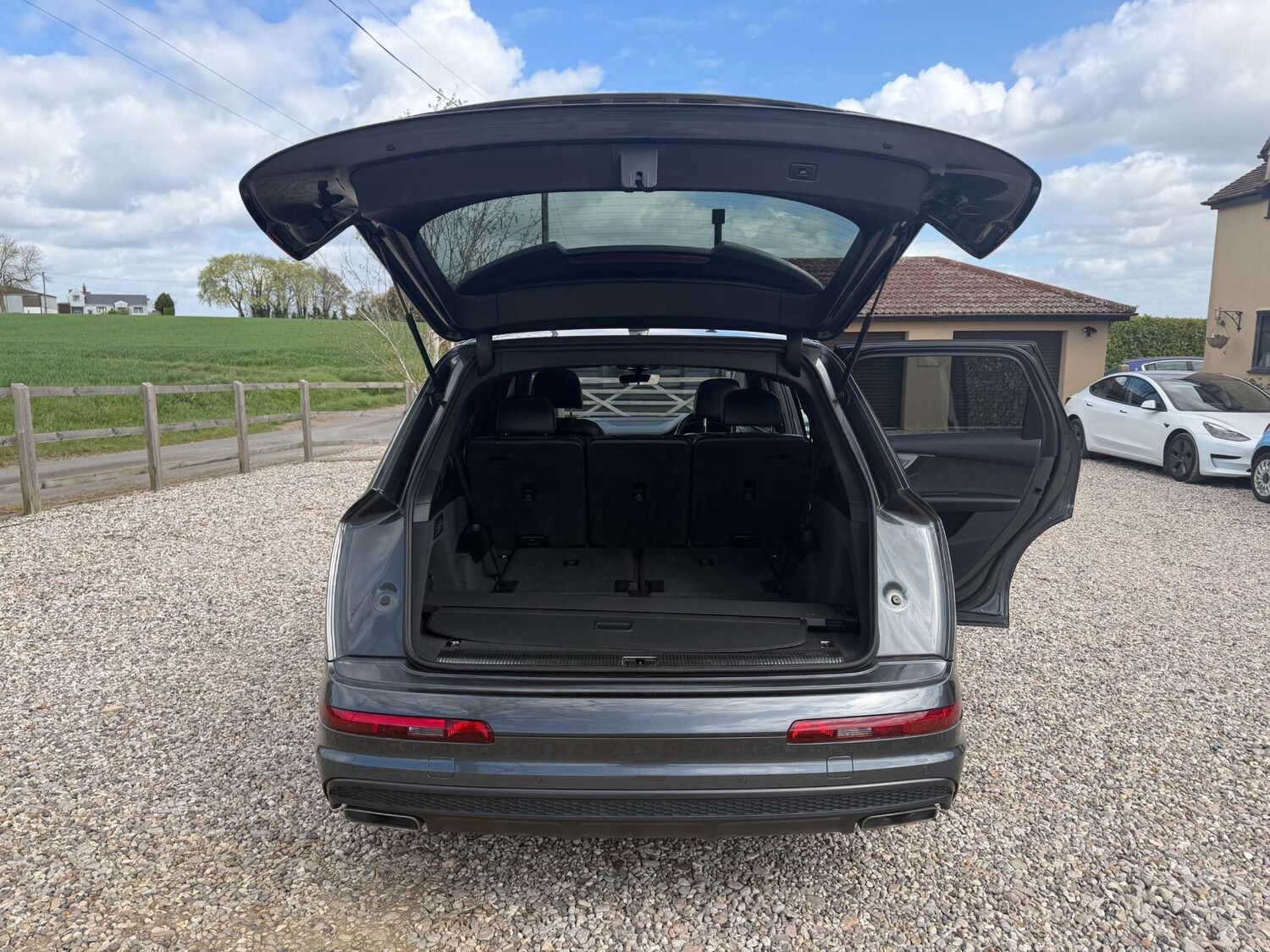 Used Audi Q7 2017 for sale - 78218971: Photo 11