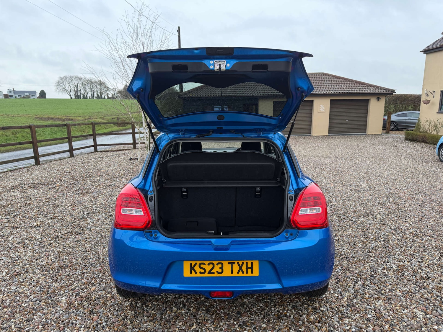 Used Suzuki Swift 2023 for sale - 77288495: Photo 9