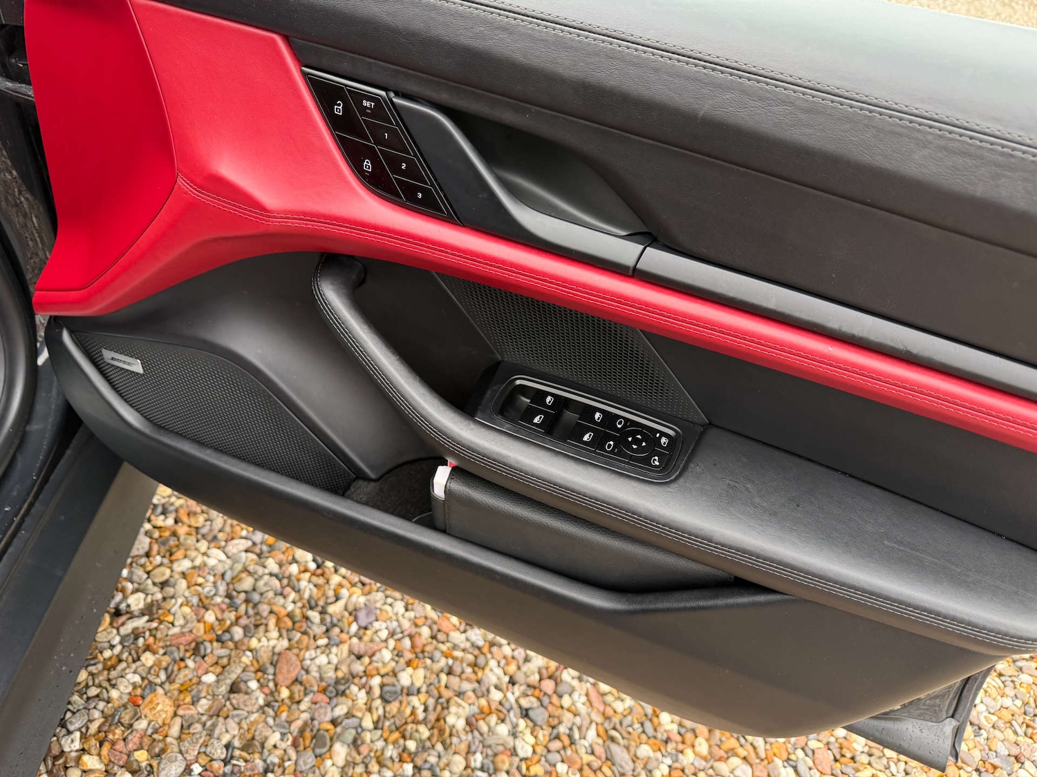 Used Porsche Taycan 2020 for sale - 77469855: Photo 22