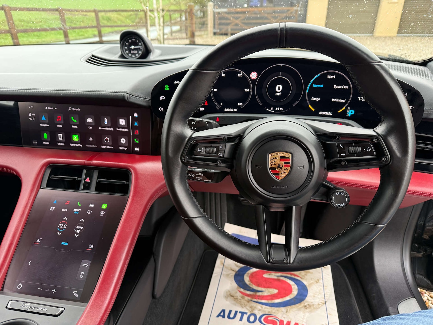 Used Porsche Taycan 2020 for sale - 77469855: Photo 25