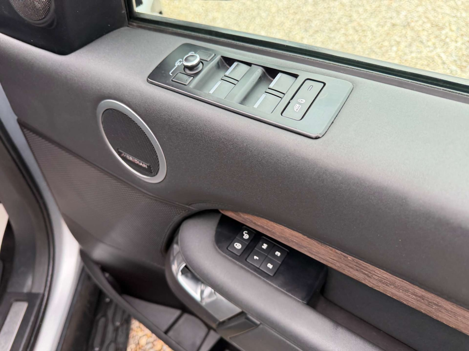 Used Land Rover Discovery 2019 for sale - 77798383: Photo 21