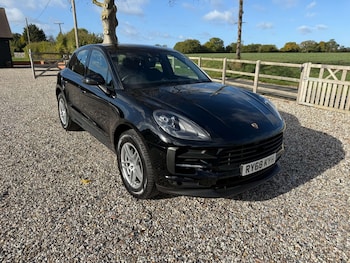 Porsche - Macan
