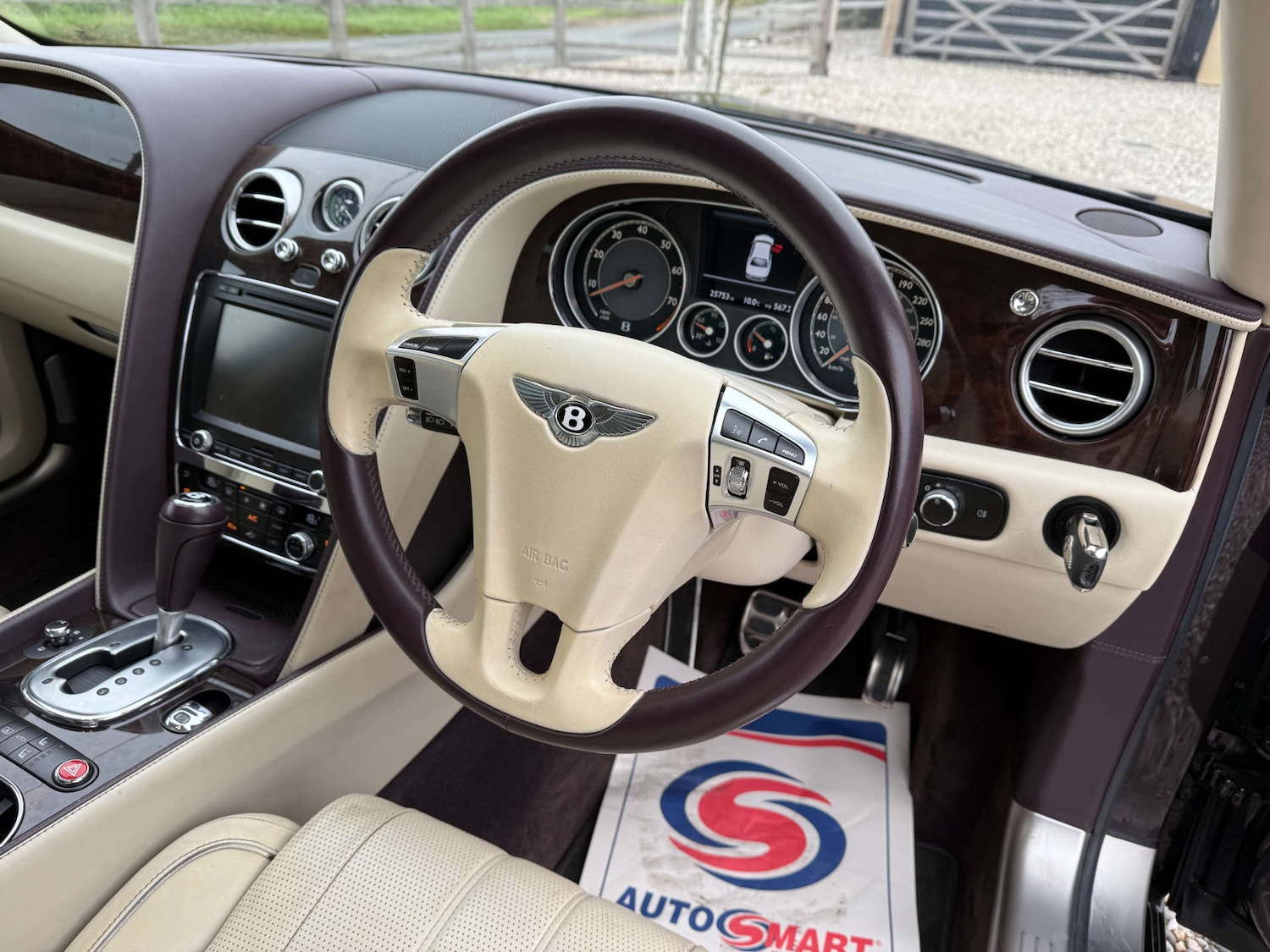 Used Bentley Flying Spur 2015 for sale - 76249432: Photo 28