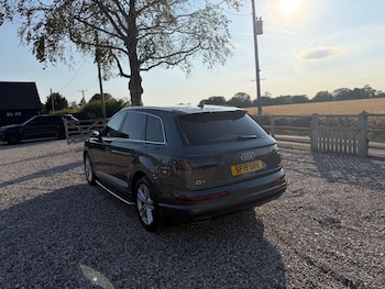 Used Audi Q7 2019 for sale - 79442709: Photo