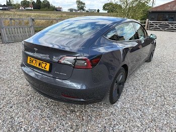 Used Tesla Model 3 2021 for sale - 75585890: Photo