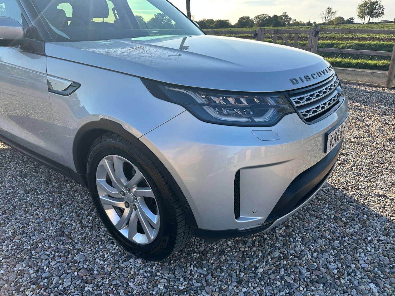 Used Land Rover Discovery 2019 for sale - 76011880: Photo 11