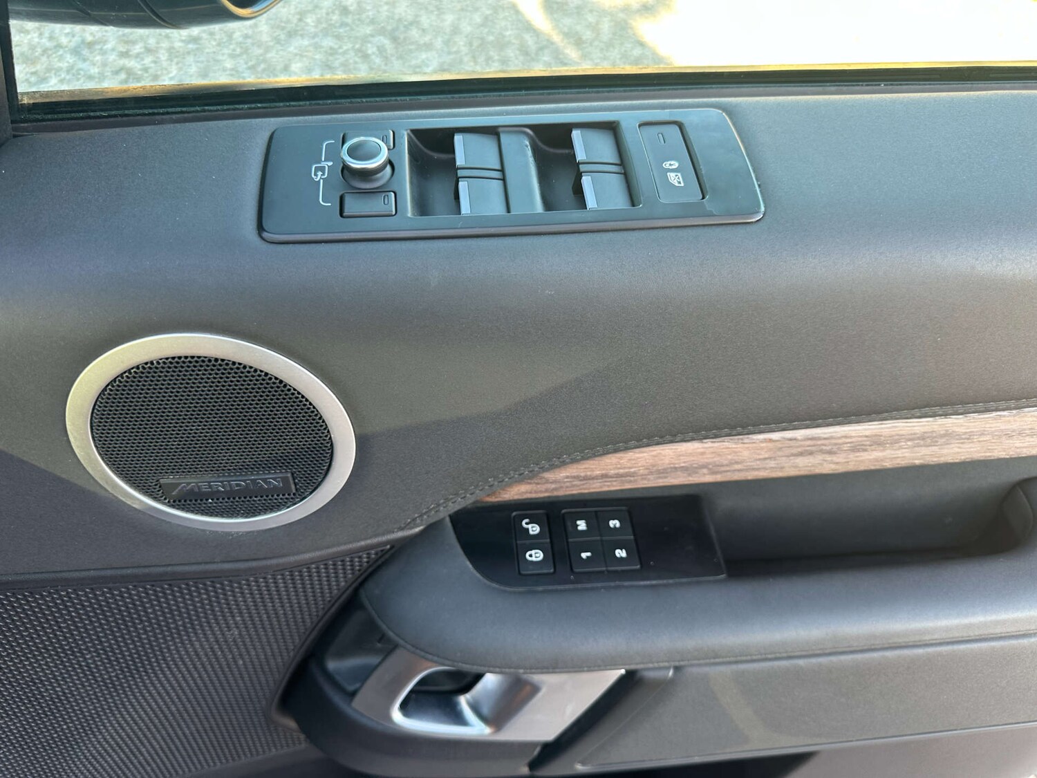 Used Land Rover Discovery 2019 for sale - 76011880: Photo 24