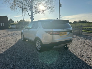 Used Land Rover Discovery 2019 for sale - 76011880: Photo 3