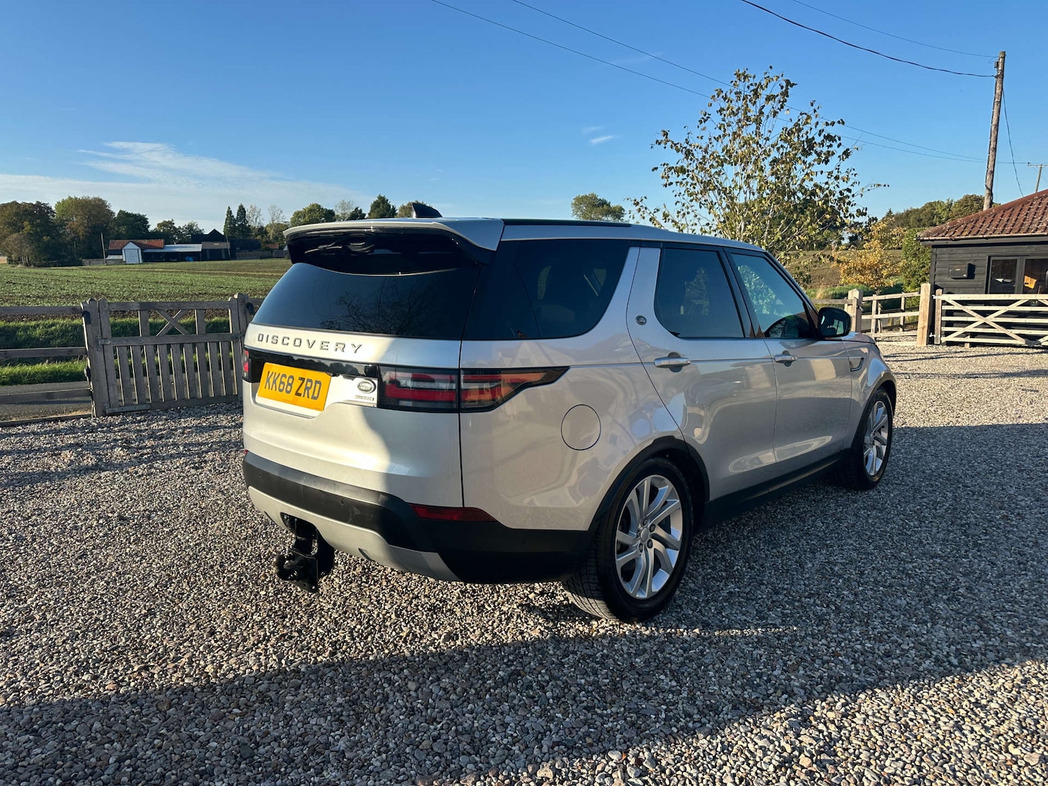 Used Land Rover Discovery 2019 for sale - 76011880: Photo 4