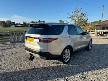 Used Land Rover Discovery 2019 for sale - 76011880: Photo 4