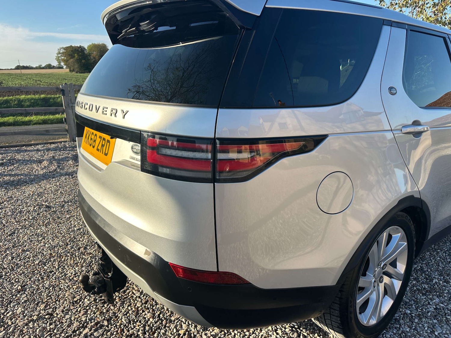 Used Land Rover Discovery 2019 for sale - 76011880: Photo 9