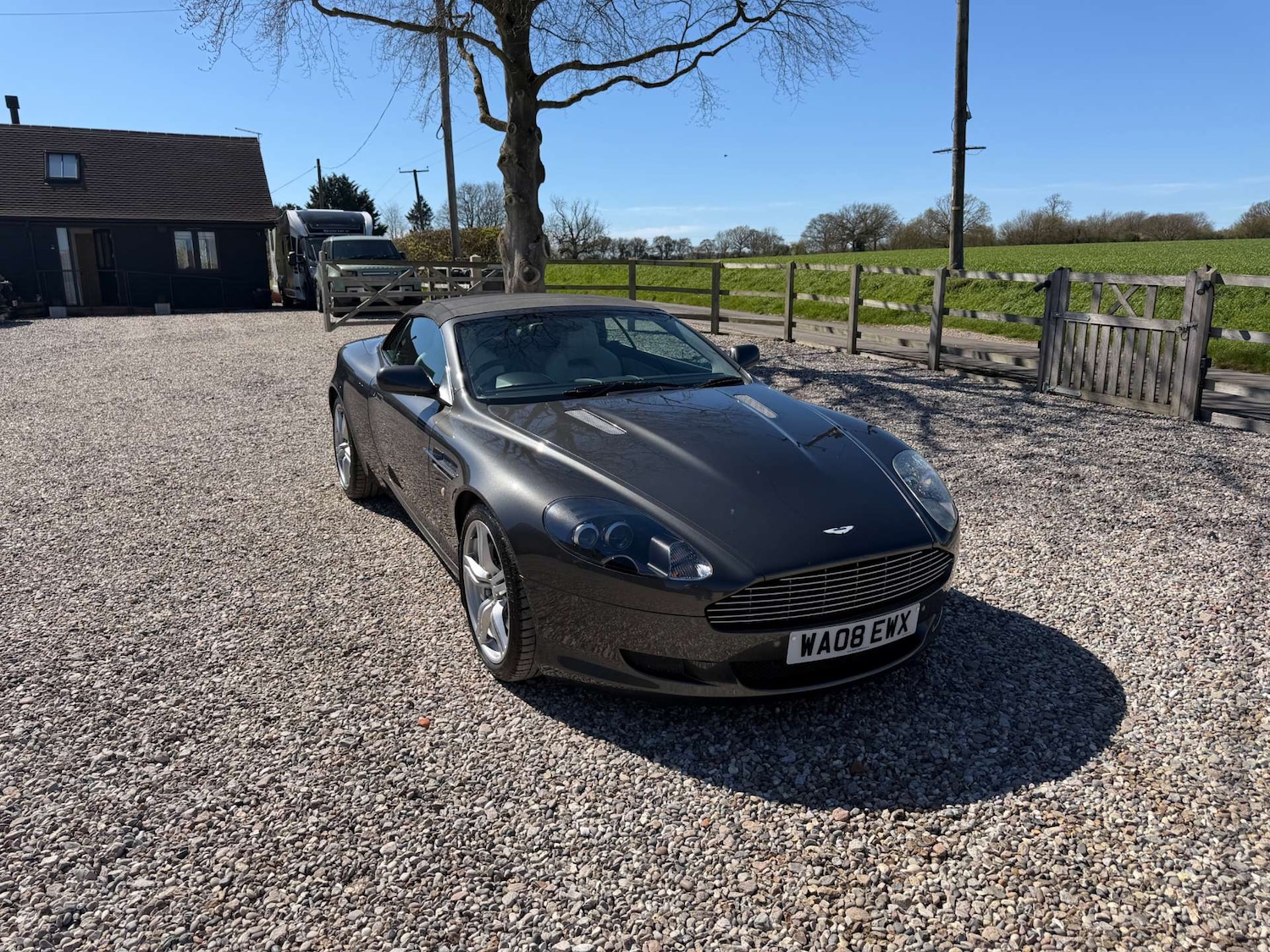 Used Aston Martin DB9 2008 for sale - 78154410: Photo 2