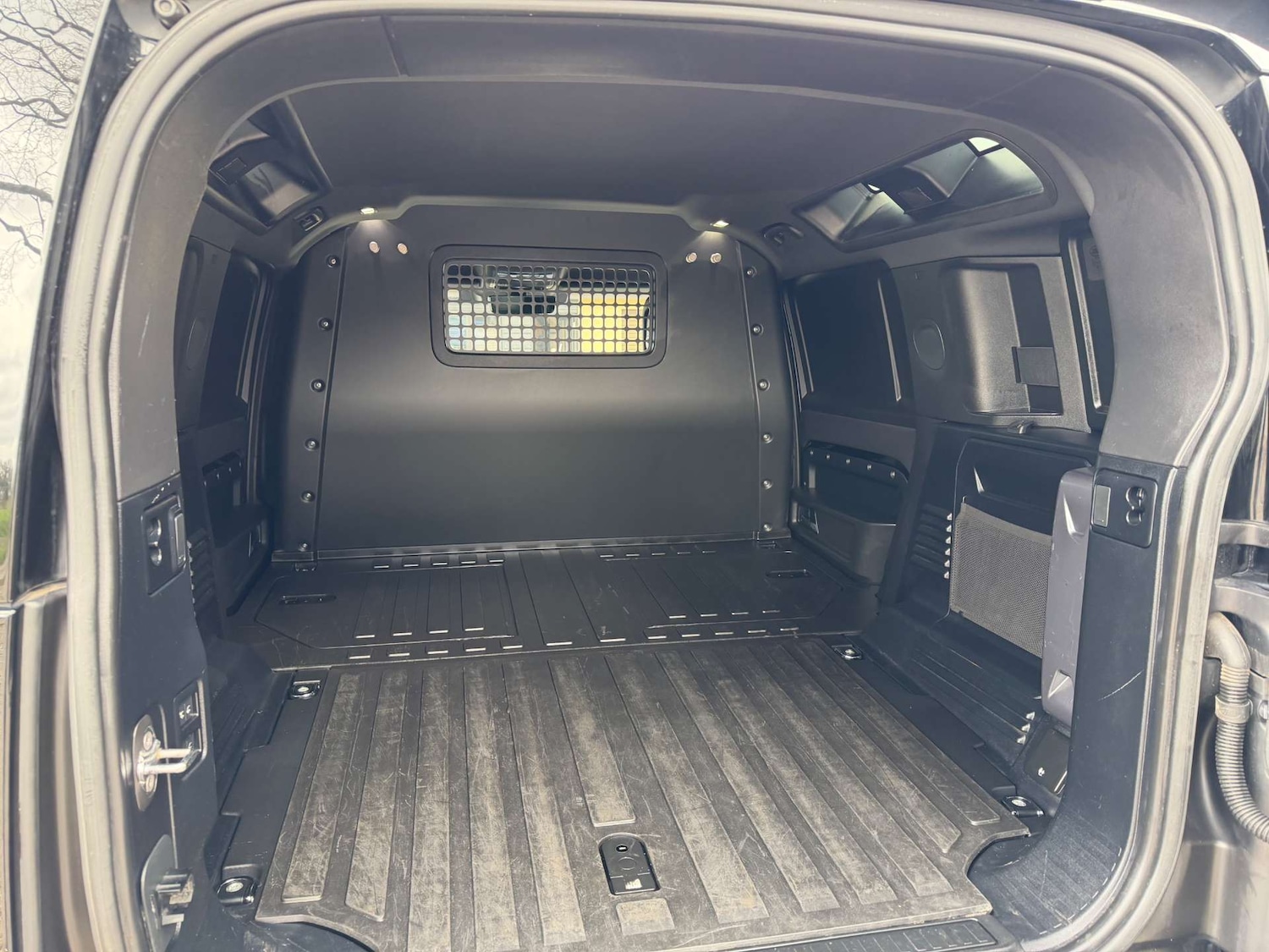 Used Land Rover Defender 2022 for sale - 77905730: Photo 18