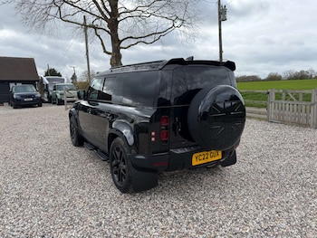 Used Land Rover Defender 2022 for sale - 77905730: Photo