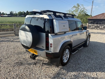 Used Land Rover Defender 2022 for sale - 78758465: Photo