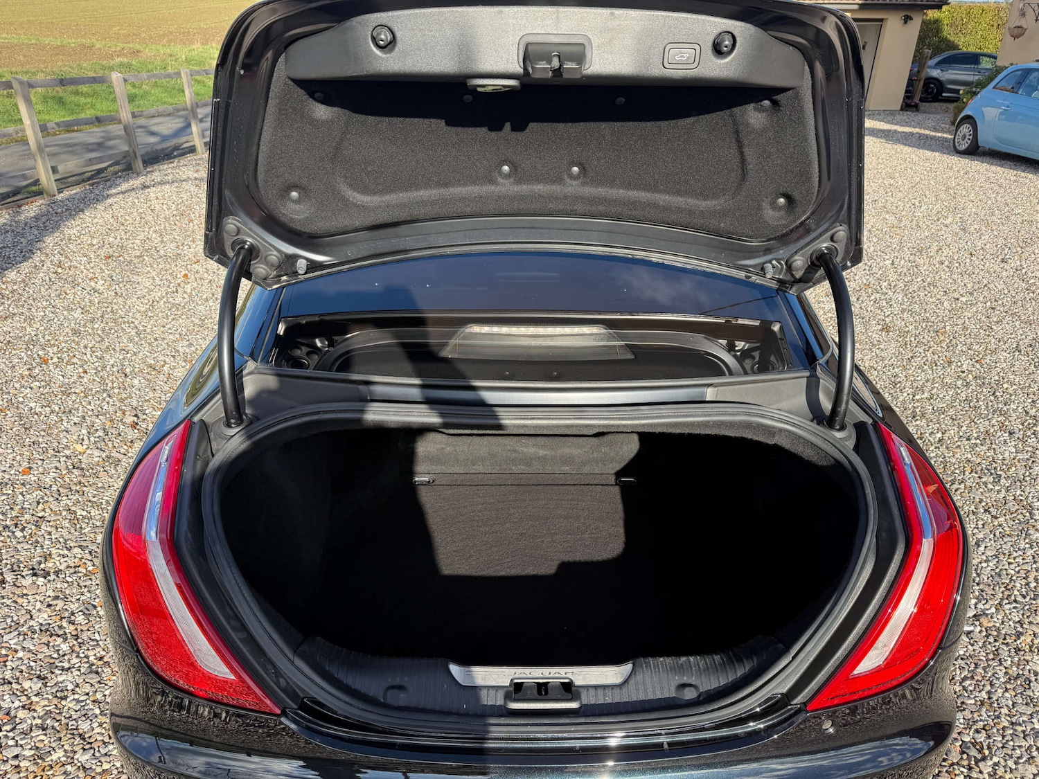 Used Jaguar XJ 2020 for sale - 76437890: Photo 16