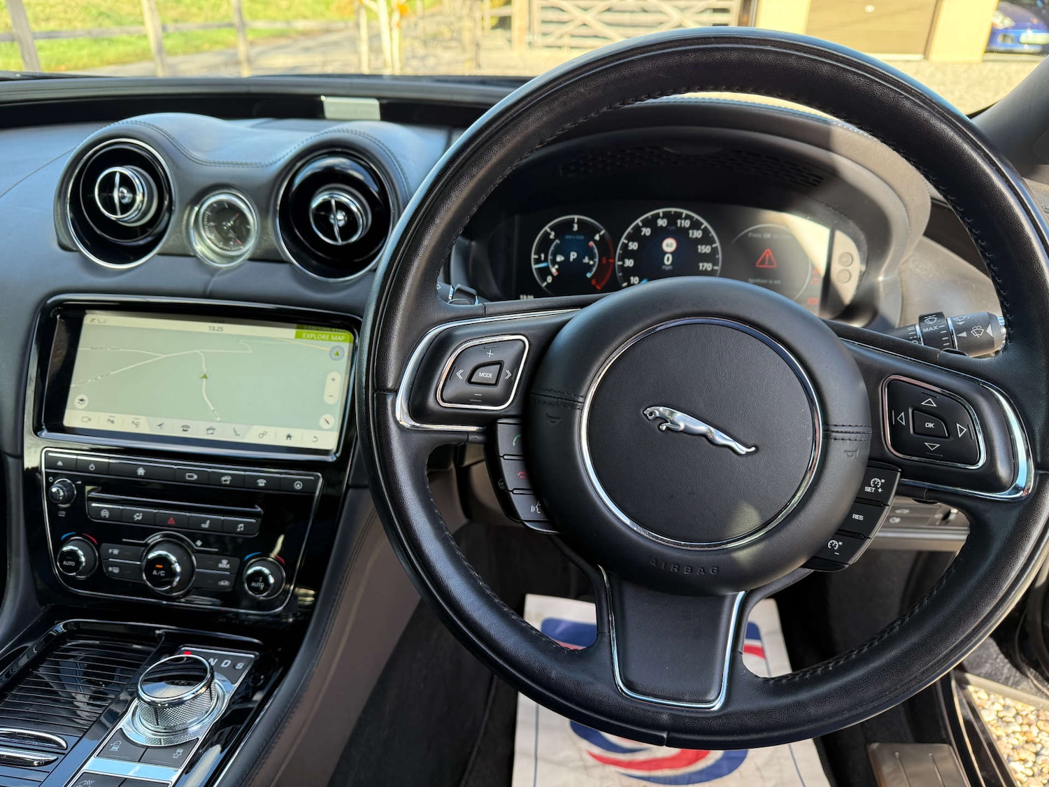 Used Jaguar XJ 2020 for sale - 76437890: Photo 30