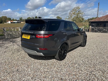 Used Land Rover Discovery 2018 for sale - 75959308: Photo