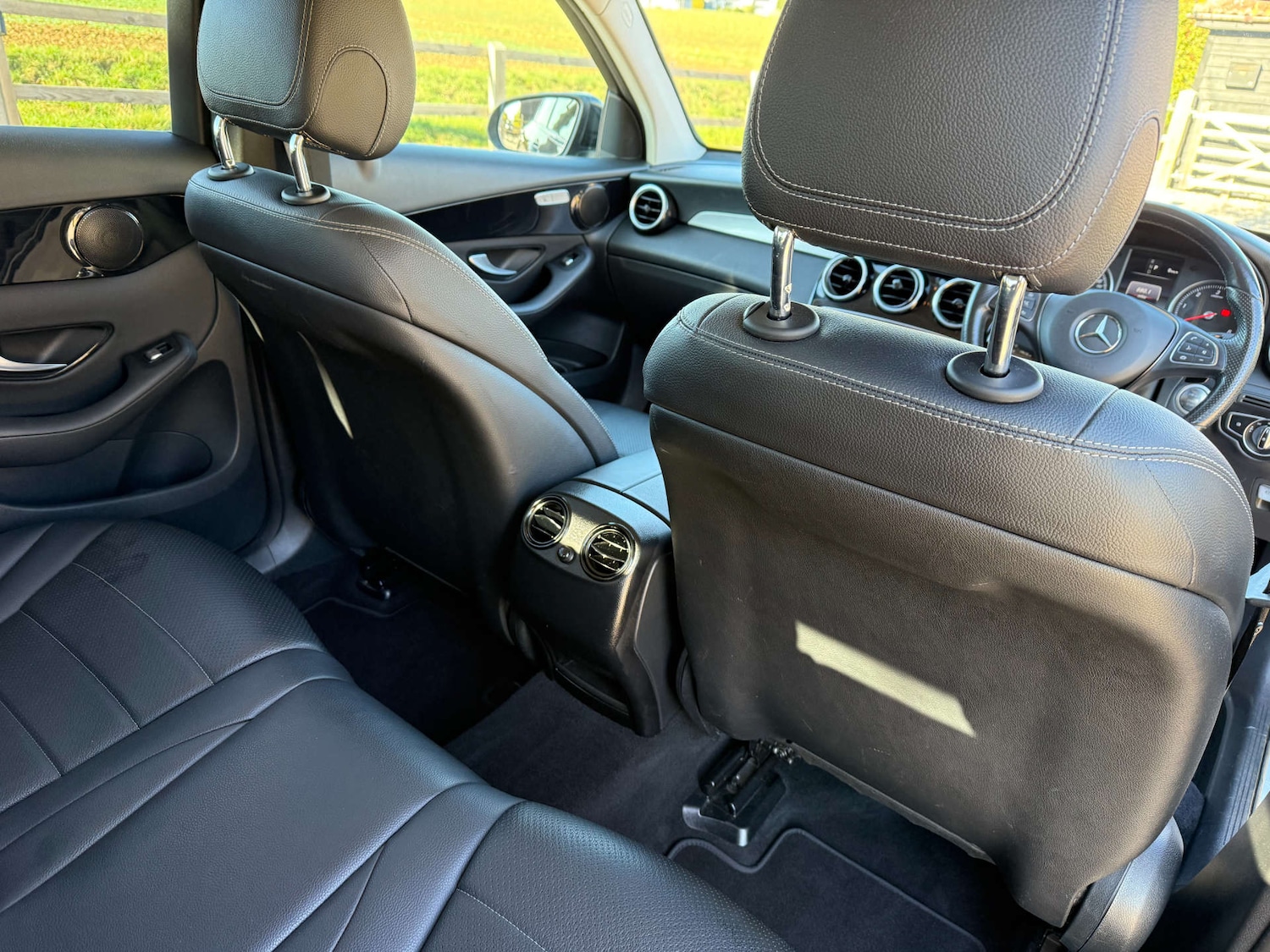 Used Mercedes-Benz GLC 2018 for sale - 76070569: Photo 14