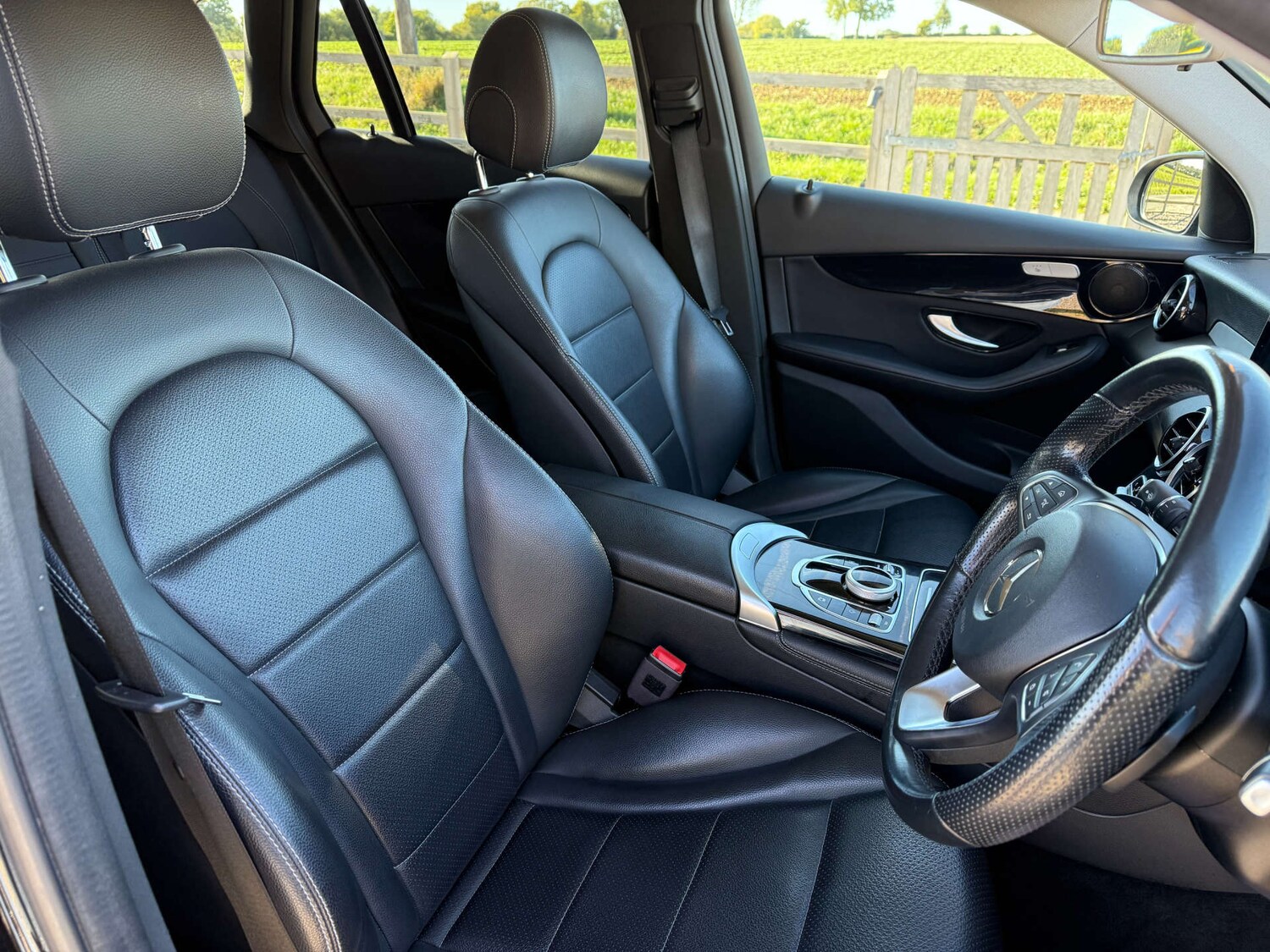 Used Mercedes-Benz GLC 2018 for sale - 76070569: Photo 16