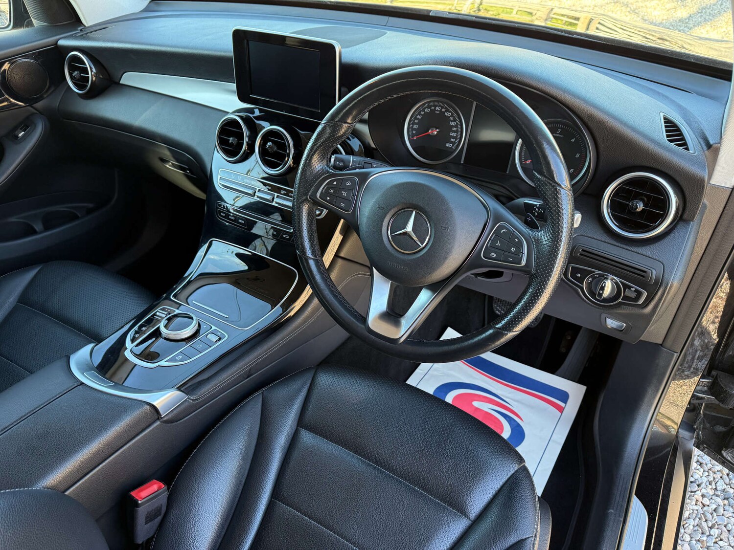 Used Mercedes-Benz GLC 2018 for sale - 76070569: Photo 17