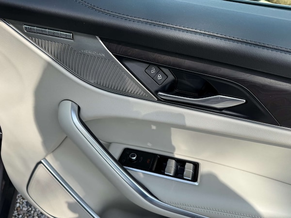 Used Jaguar F-Pace 2021 for sale - 76274229: Photo 17