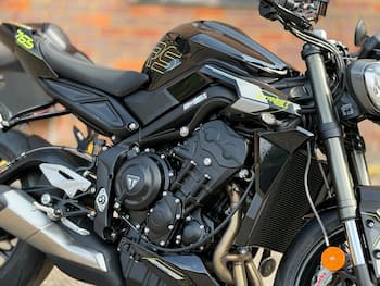 Used Triumph STREET TRIPLE 765 RS 2026 for sale - bike-79630220: Photo