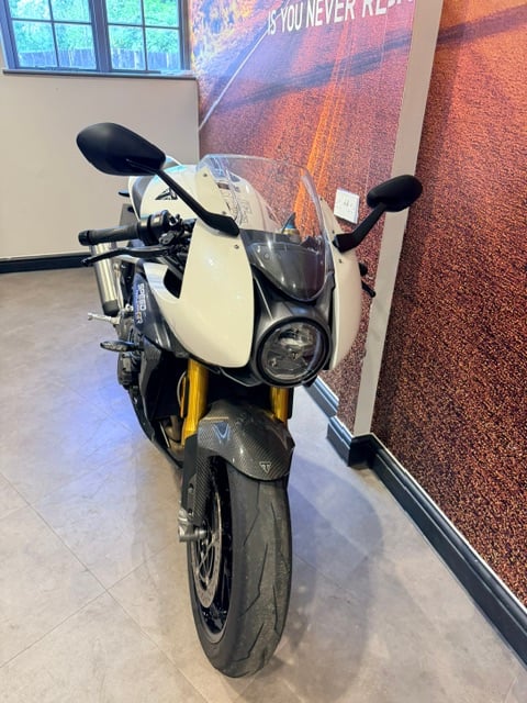 Used Triumph SPEED TRIPLE 1200 RR 2022 for sale - 78841364: Photo 8