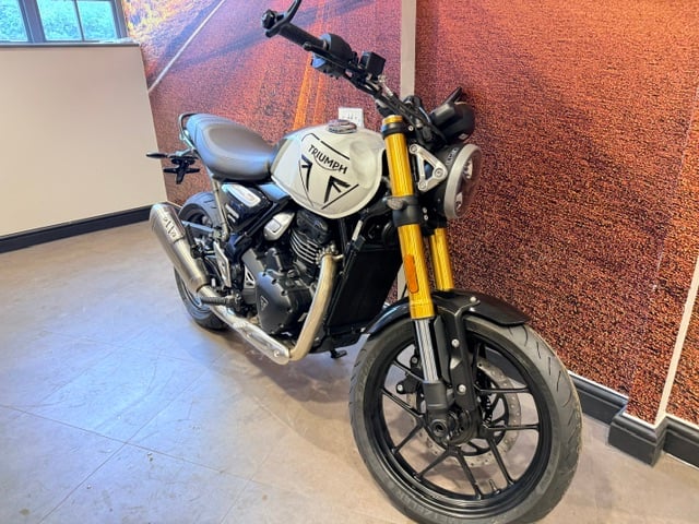 Used Triumph SPEED 400 for sale - 78782226: Photo 2