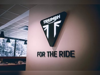 Used Triumph TIGER 900 GT ARAGON 2023 for sale - bike-79620667: Photo