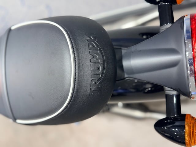 Triumph BONNEVILLE T100