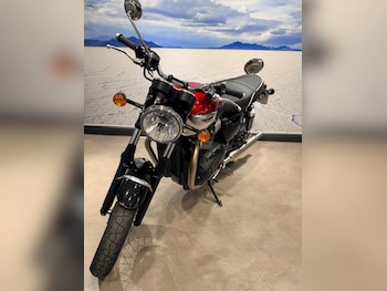 Used Triumph BONNEVILLE T100 2022 for sale - bike-78018249: Photo