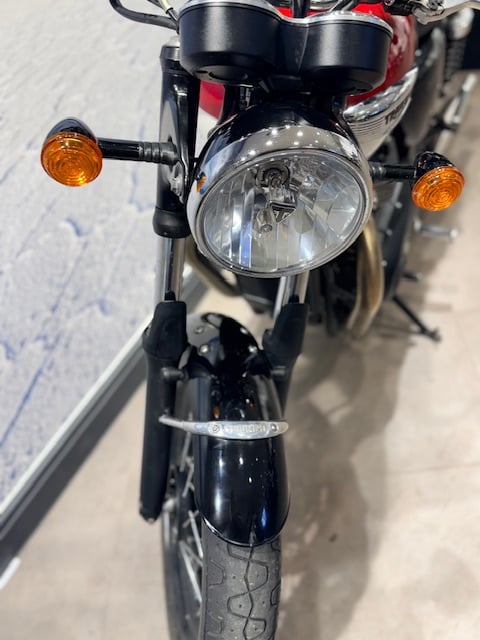 Triumph BONNEVILLE T100